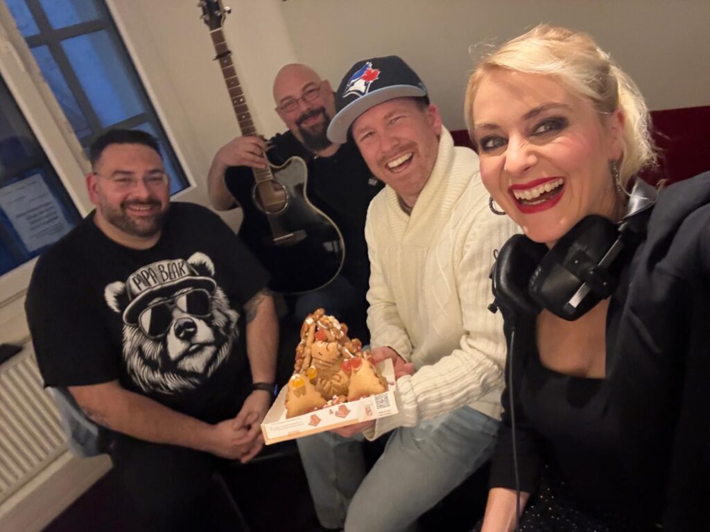 Zu Besuch im Radio bei Janne Funkpiratin in FSK 93,0